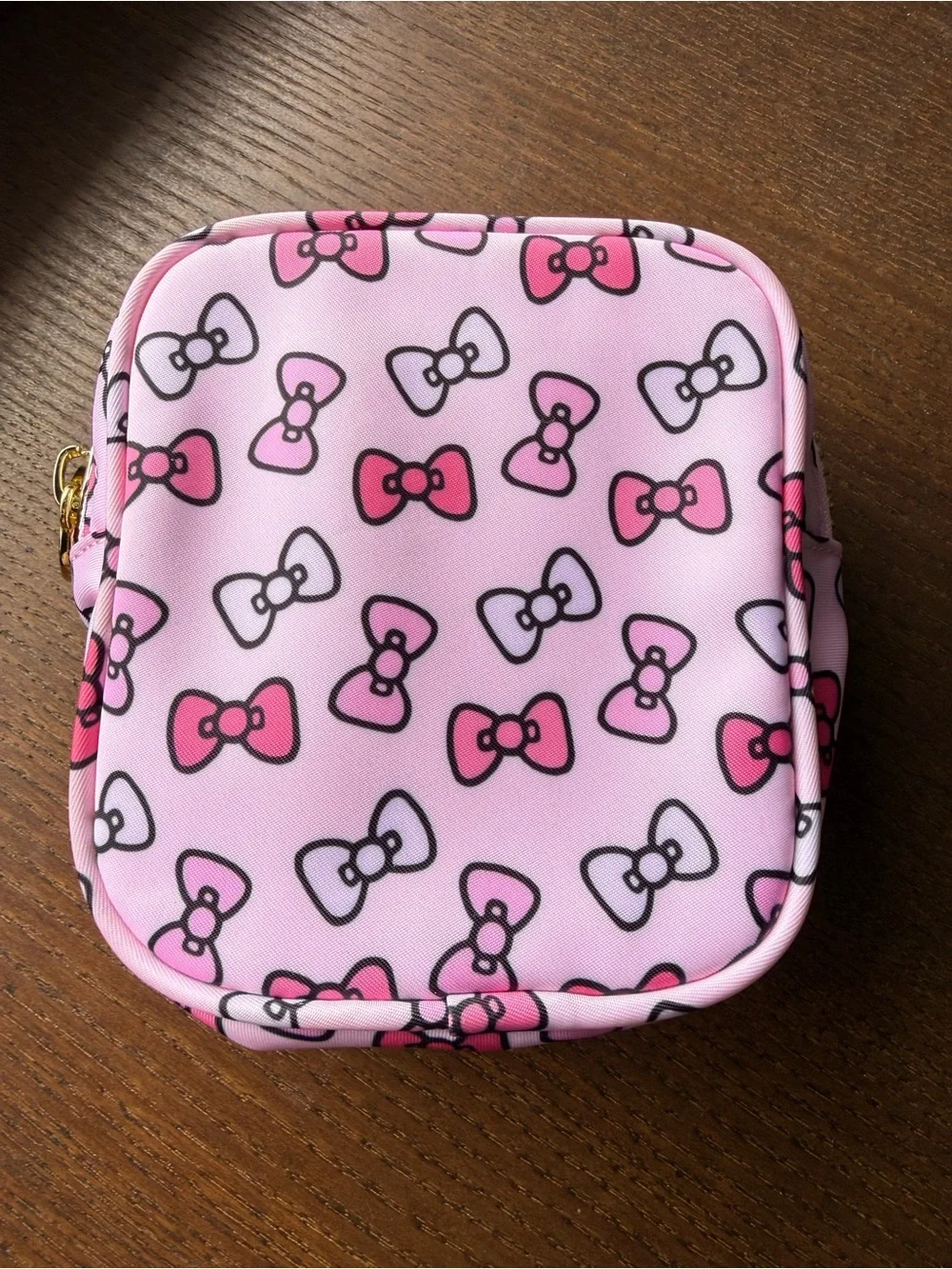 Stoney Clover Lane x Hello Kitty Bows Mini Pouch - Picture 2 of 16